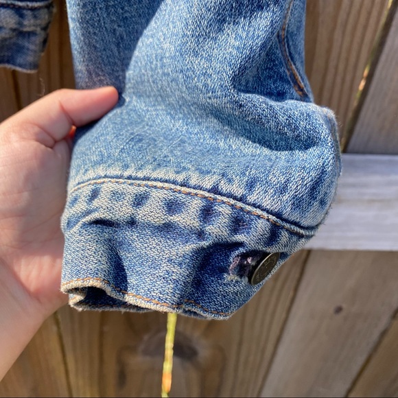 Abercrombie Workwear Lined Heavy Distressed Denim Crop Jacket - Picture 5 of 13